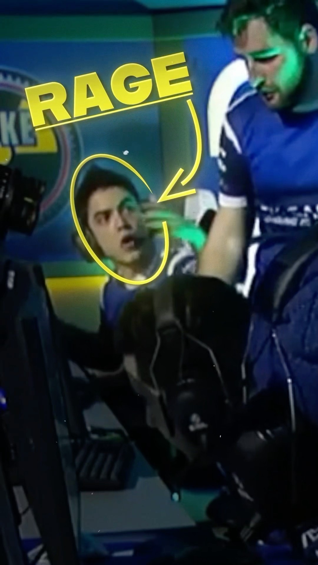 FALLEN TOMOU BRONCA DO FNX